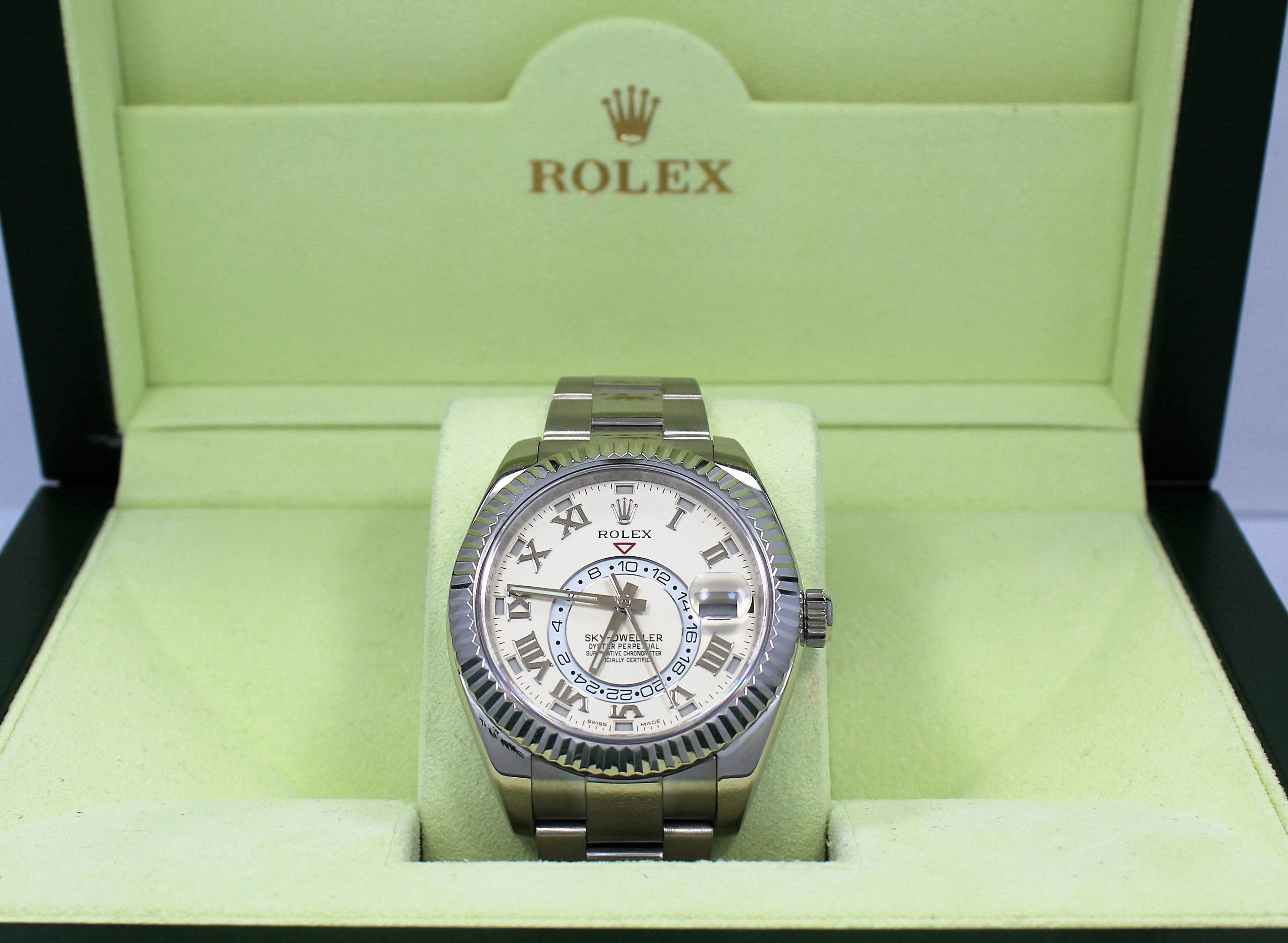Rolex Sky-Dweller 18K White Gold Ivory Dial 326939 IVRRRO BOX/PAPERS