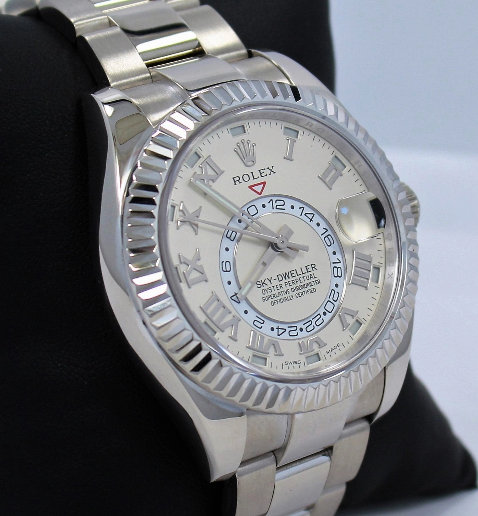 Rolex Sky-Dweller 18K White Gold Ivory Dial 326939 IVRRRO BOX/PAPERS