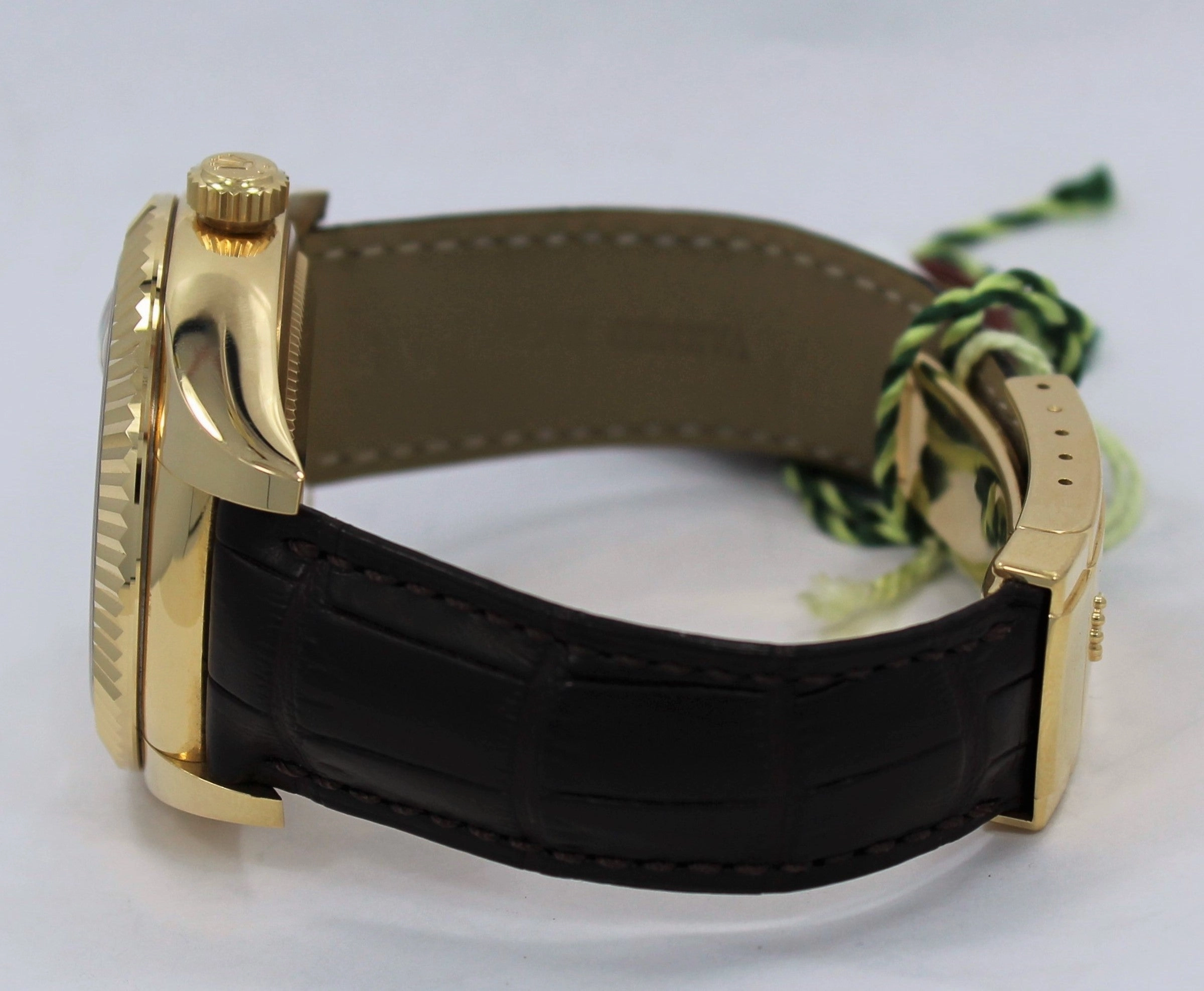 Rolex Sky-Dweller 18K Yellow Gold 326138 BOX/PAPERS