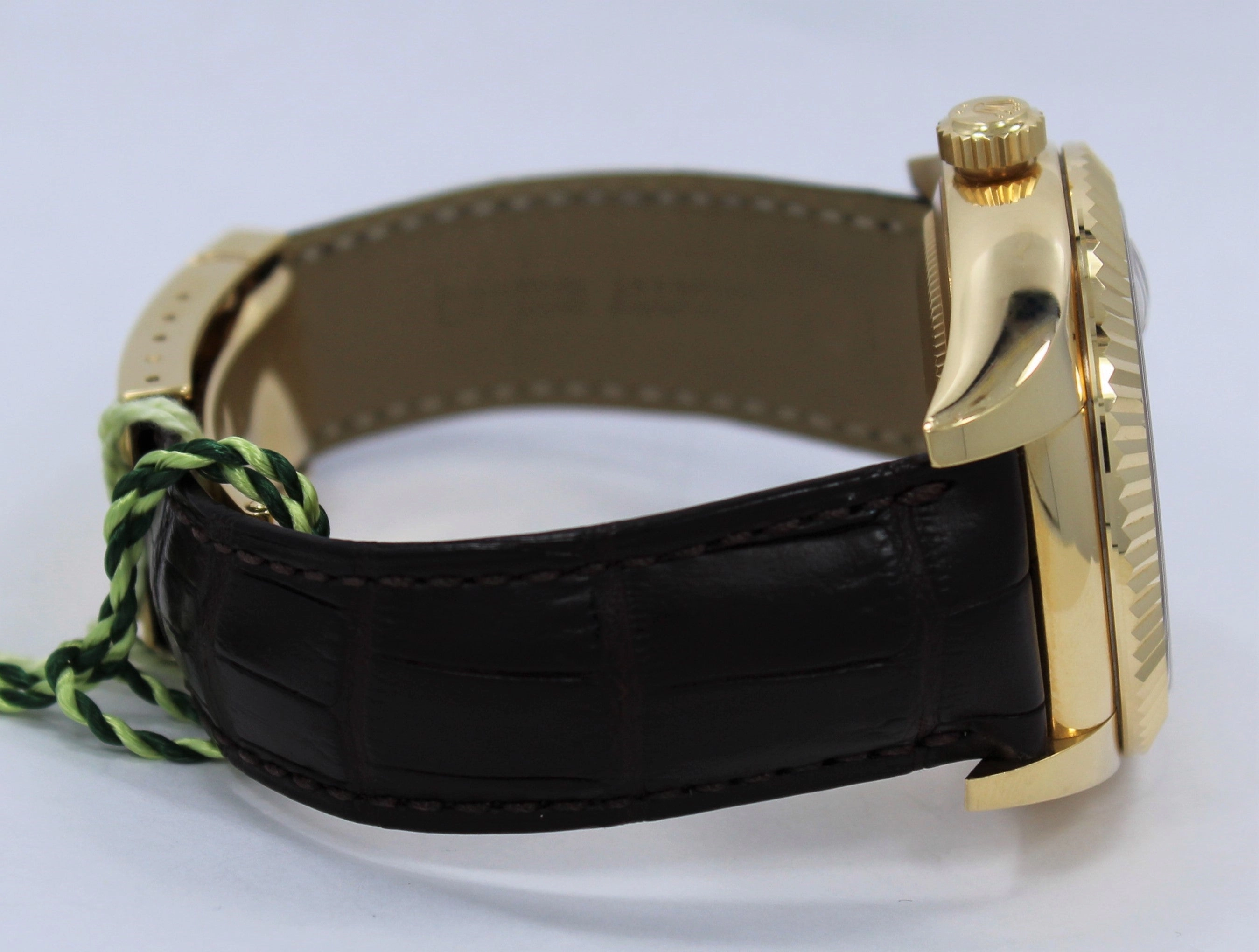 Rolex Sky-Dweller 18K Yellow Gold 326138 BOX/PAPERS
