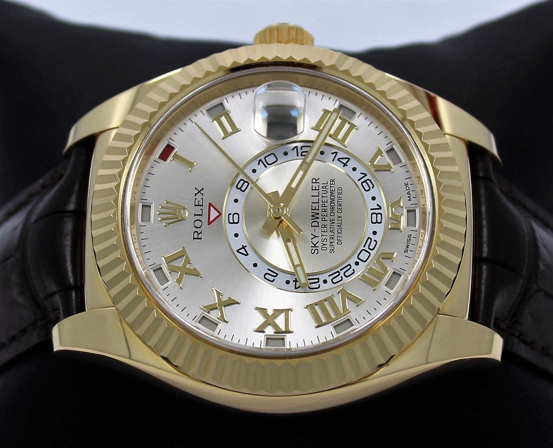 Rolex Sky-Dweller 18K Yellow Gold 326138 BOX/PAPERS