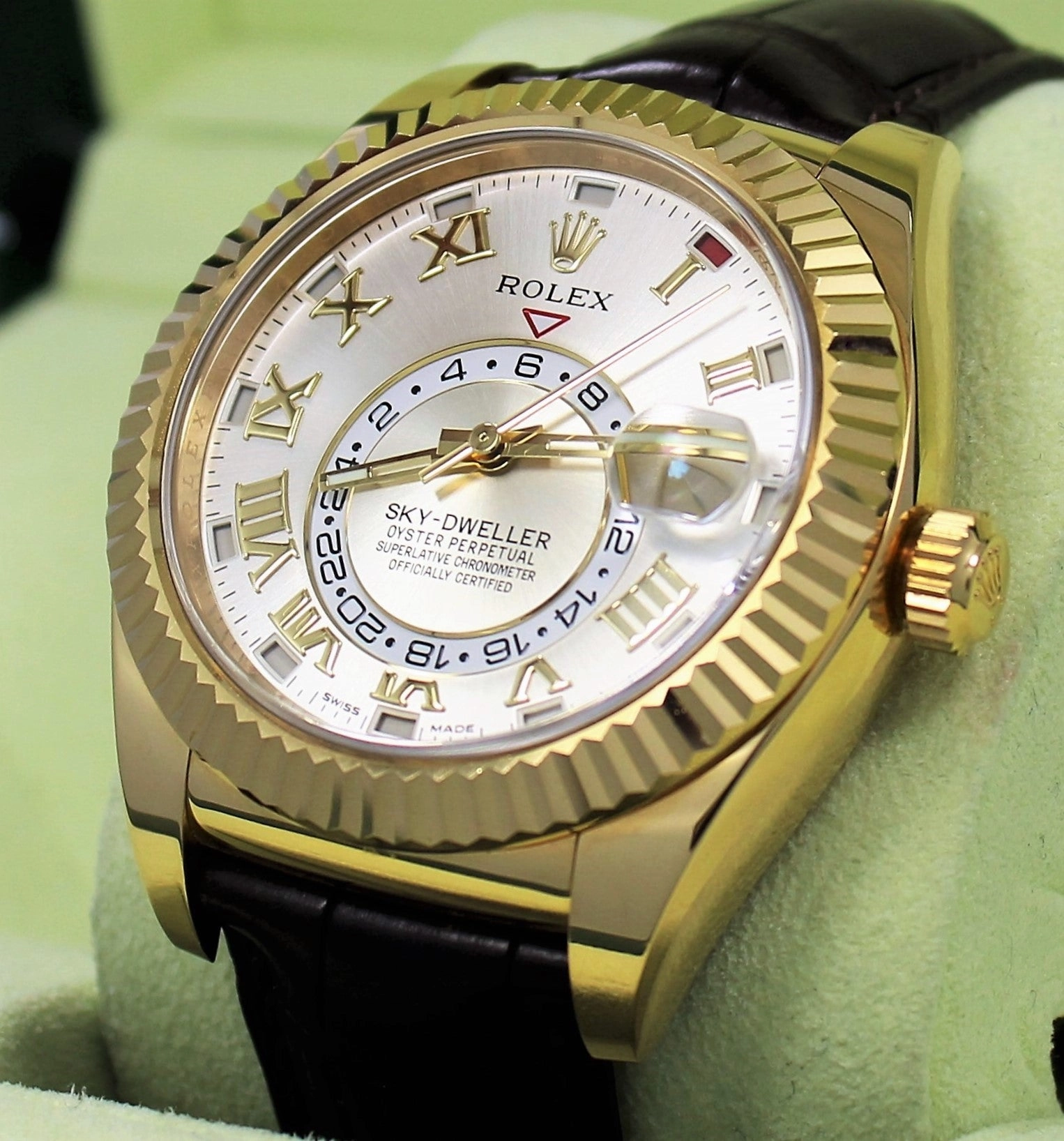 Rolex Sky-Dweller 18K Yellow Gold 326138 BOX/PAPERS