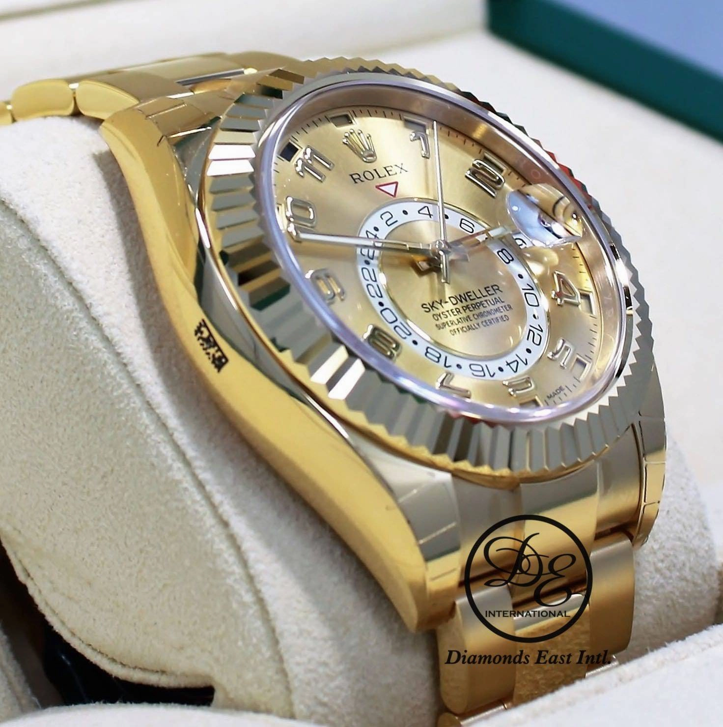 Rolex Sky-Dweller 18K Yellow Gold 326938 GLDARO UNWORN