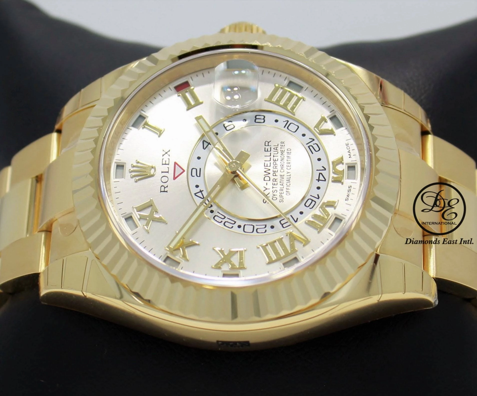 Rolex Sky-Dweller 18k Yellow Gold 326938 UNWORN