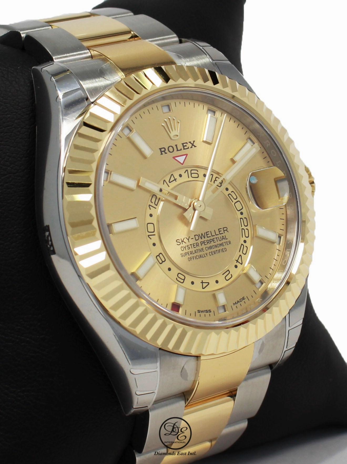 Rolex Sky-Dweller 18k Yellow Gold/SS 326933 UNWORN