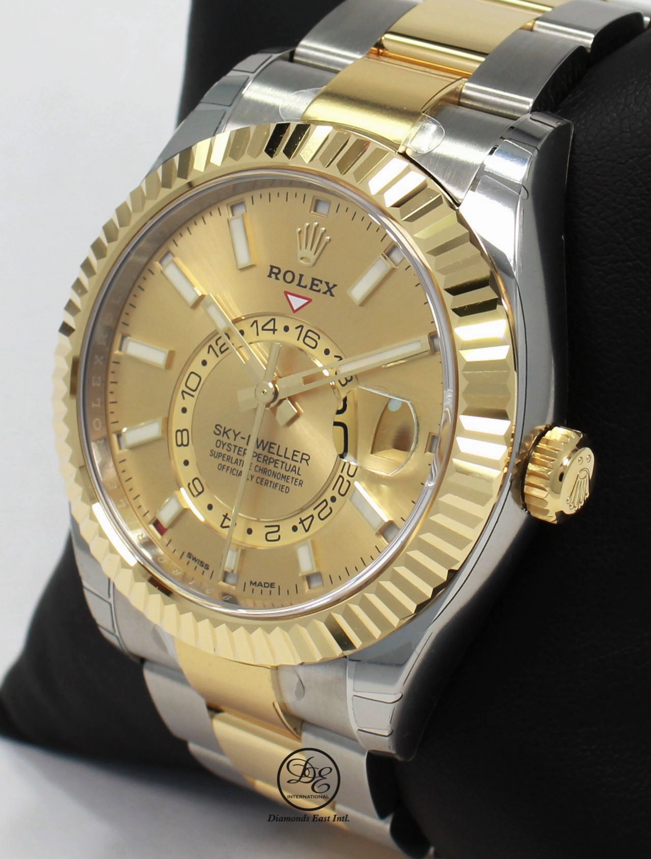 Rolex Sky-Dweller 18k Yellow Gold/SS 326933 UNWORN