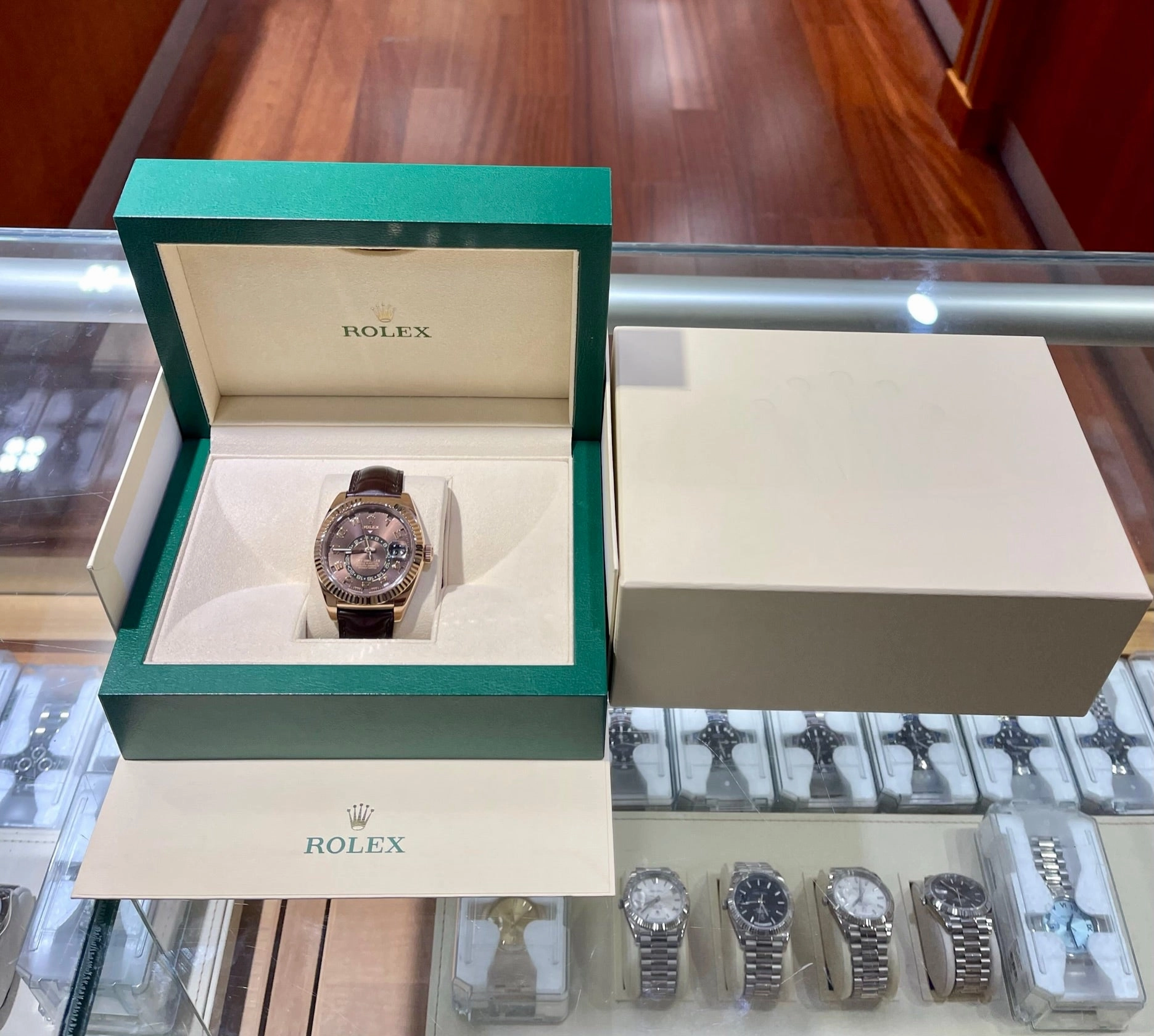 Rolex Sky-Dweller 326135 18K Rose Gold Chocolate Dial MINT