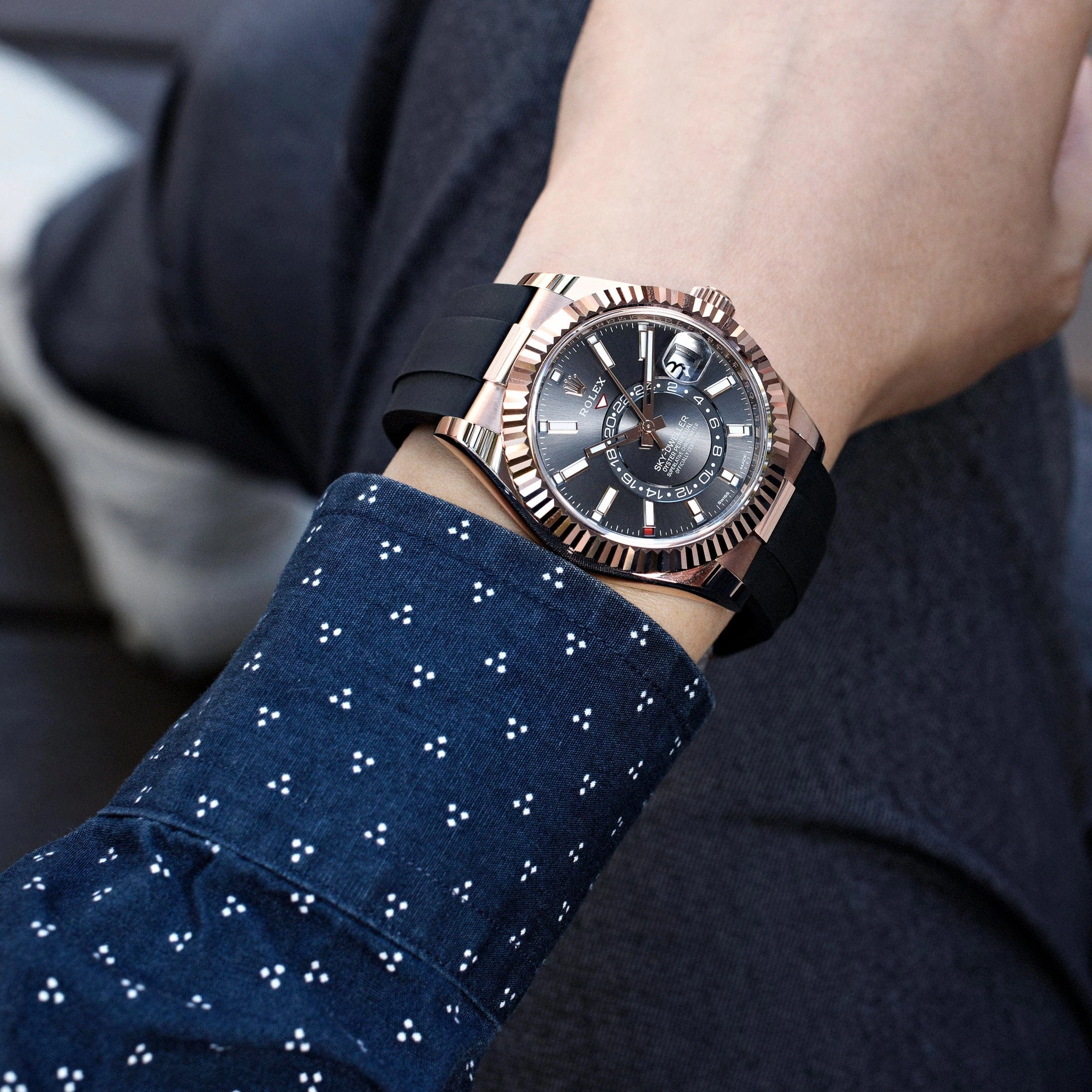 Rolex Sky-Dweller 326235 Rose Gold Rhodium Dial
