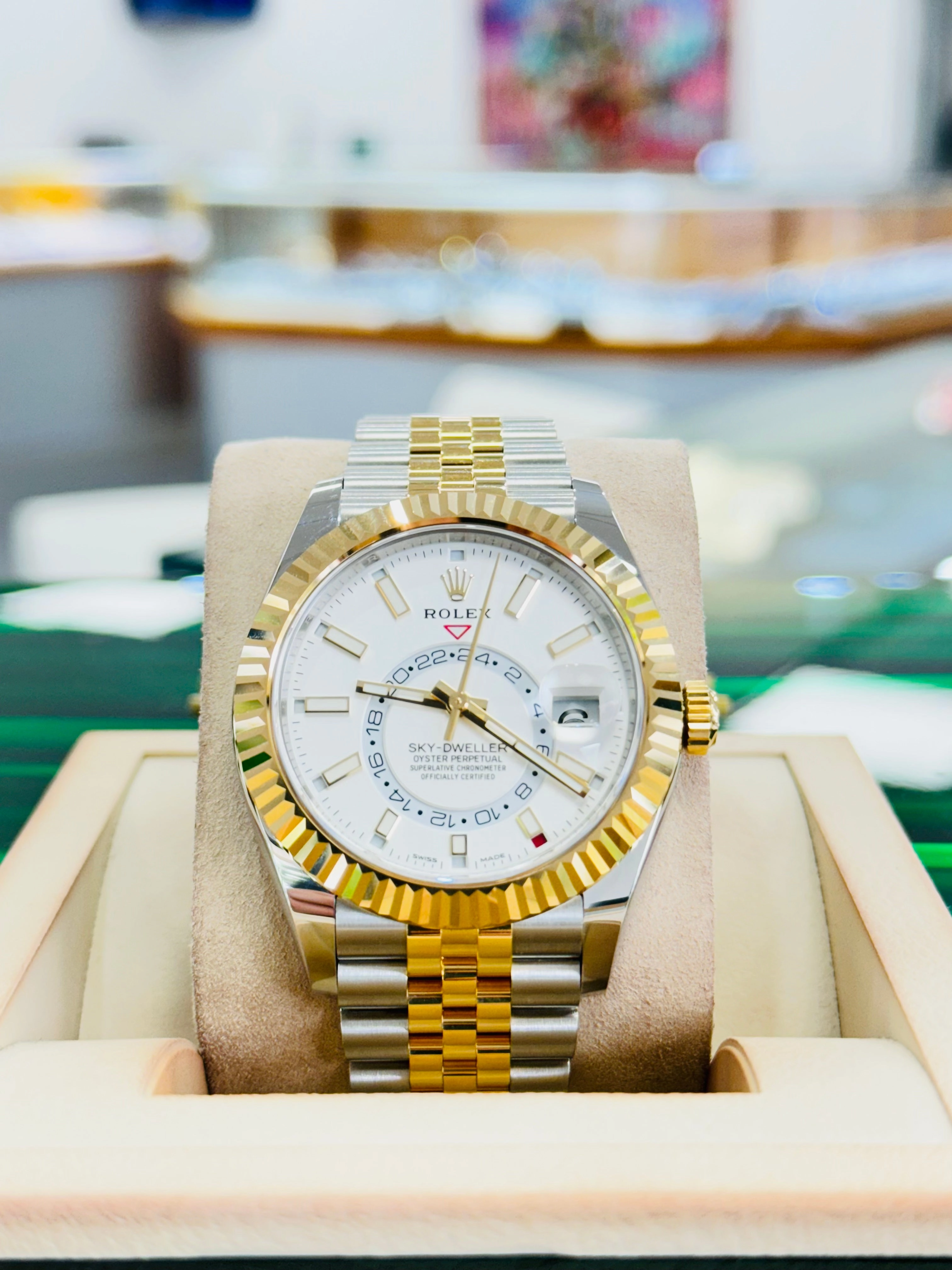 Rolex Sky-Dweller 326933 Jubilee 18K Yellow gold / Steel  Box and Papers MINT