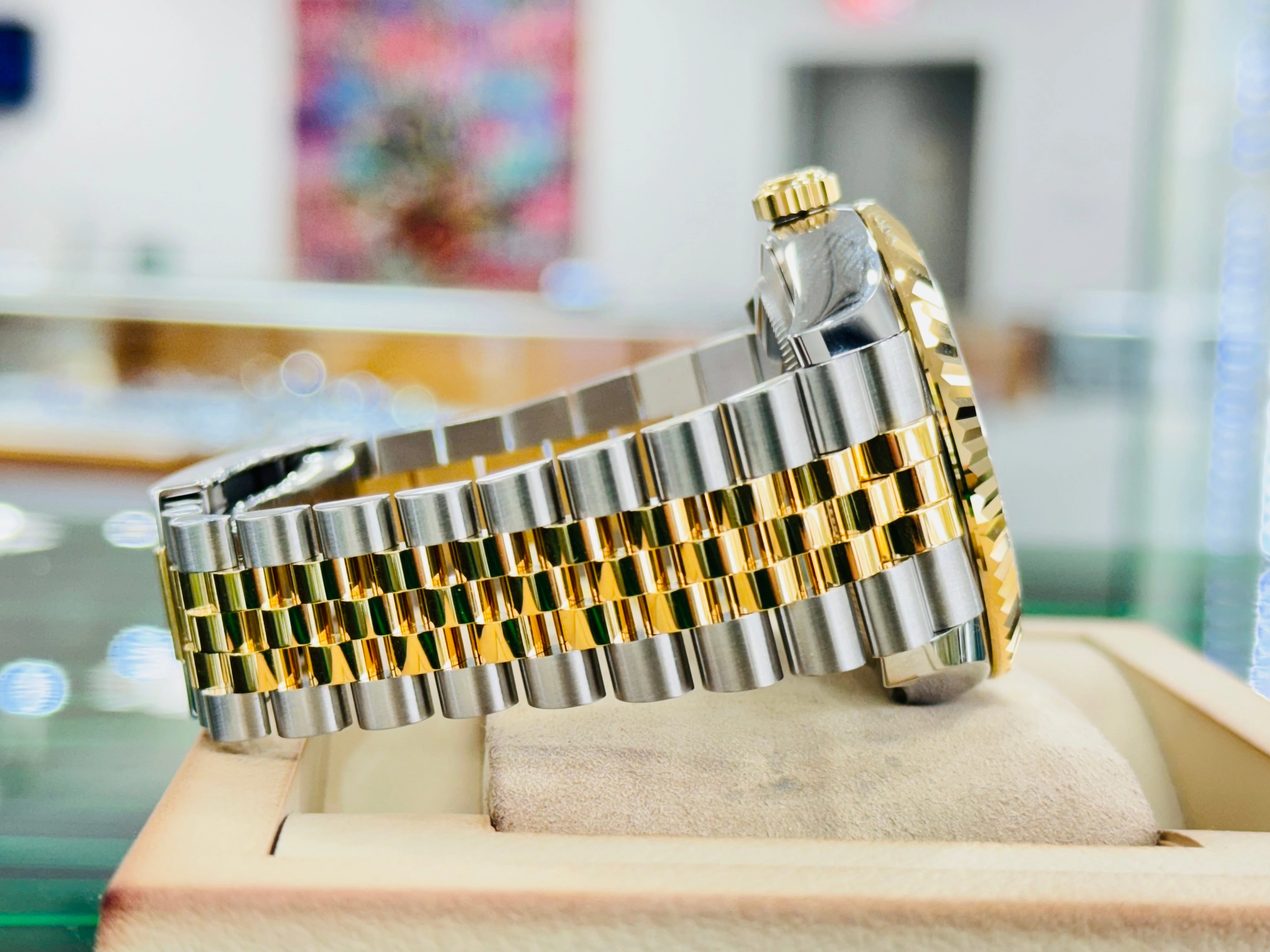 Rolex Sky-Dweller 326933 Jubilee 18K Yellow gold / Steel  Box and Papers MINT
