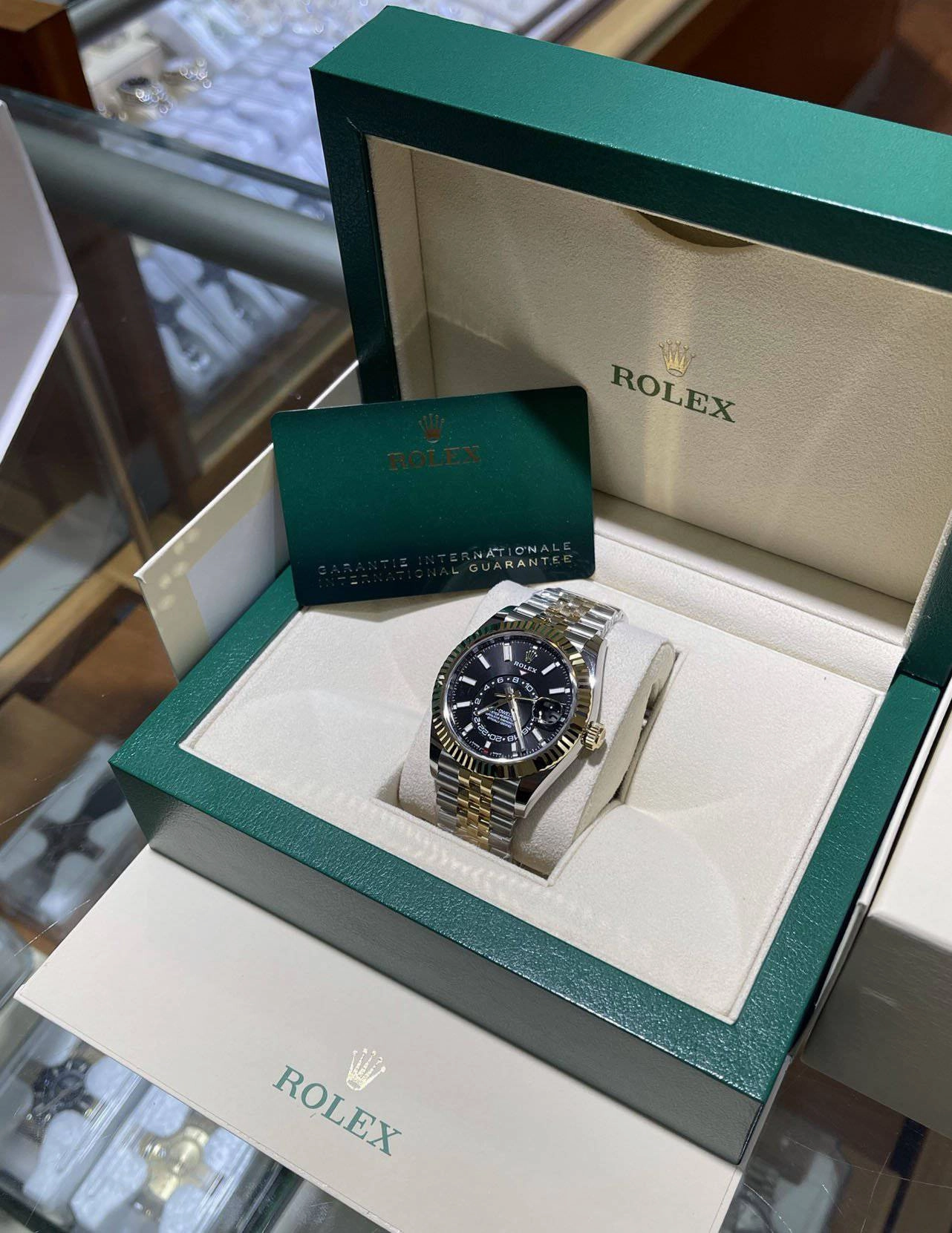 Rolex Sky-dweller 326933 Steel Black Dial Jubilee Perpetual Box/Papers MINT