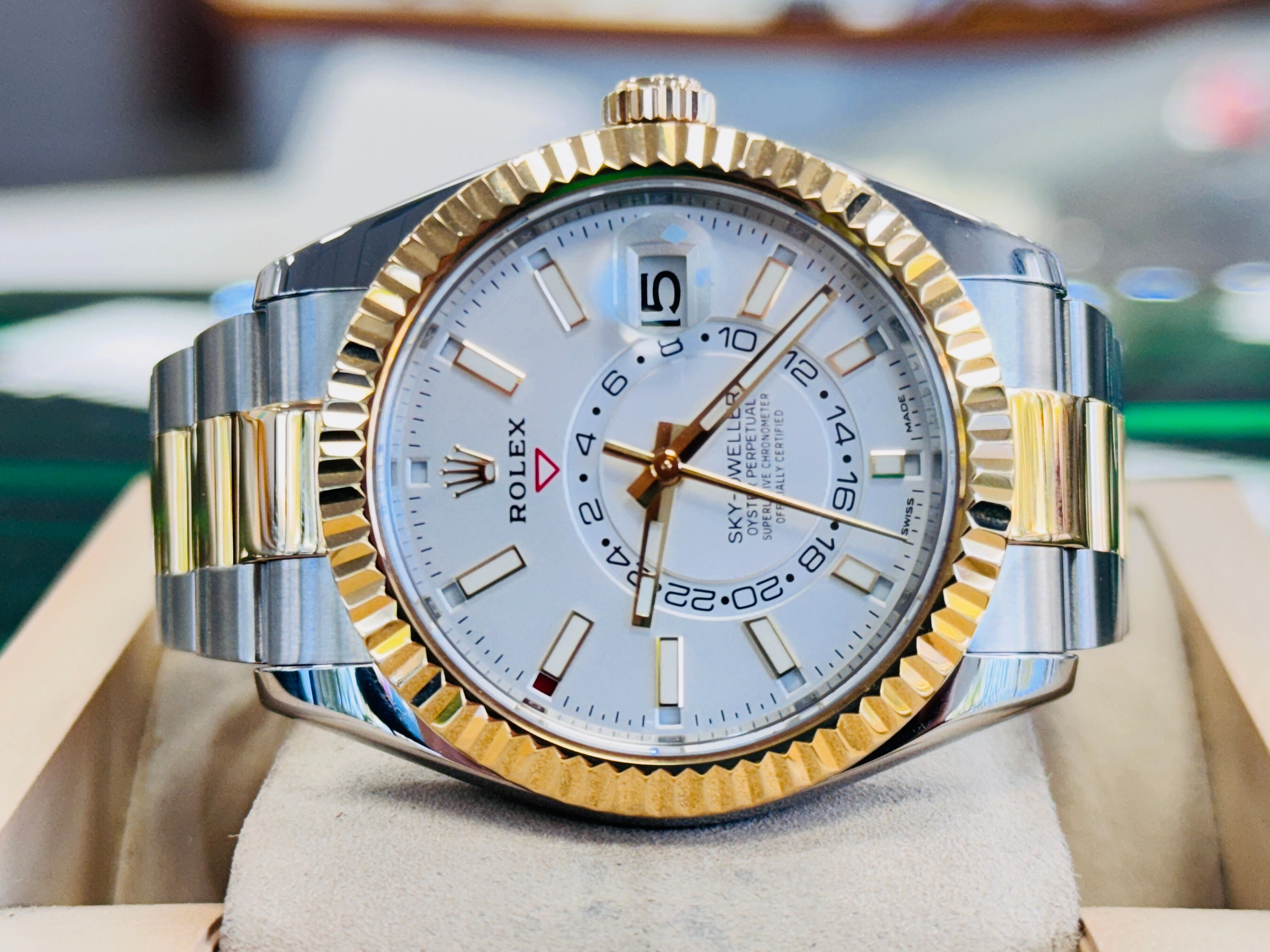 Rolex Sky-Dweller 326933 White Dial Stainless Steel 18K Yellow Gold Oyster MINT