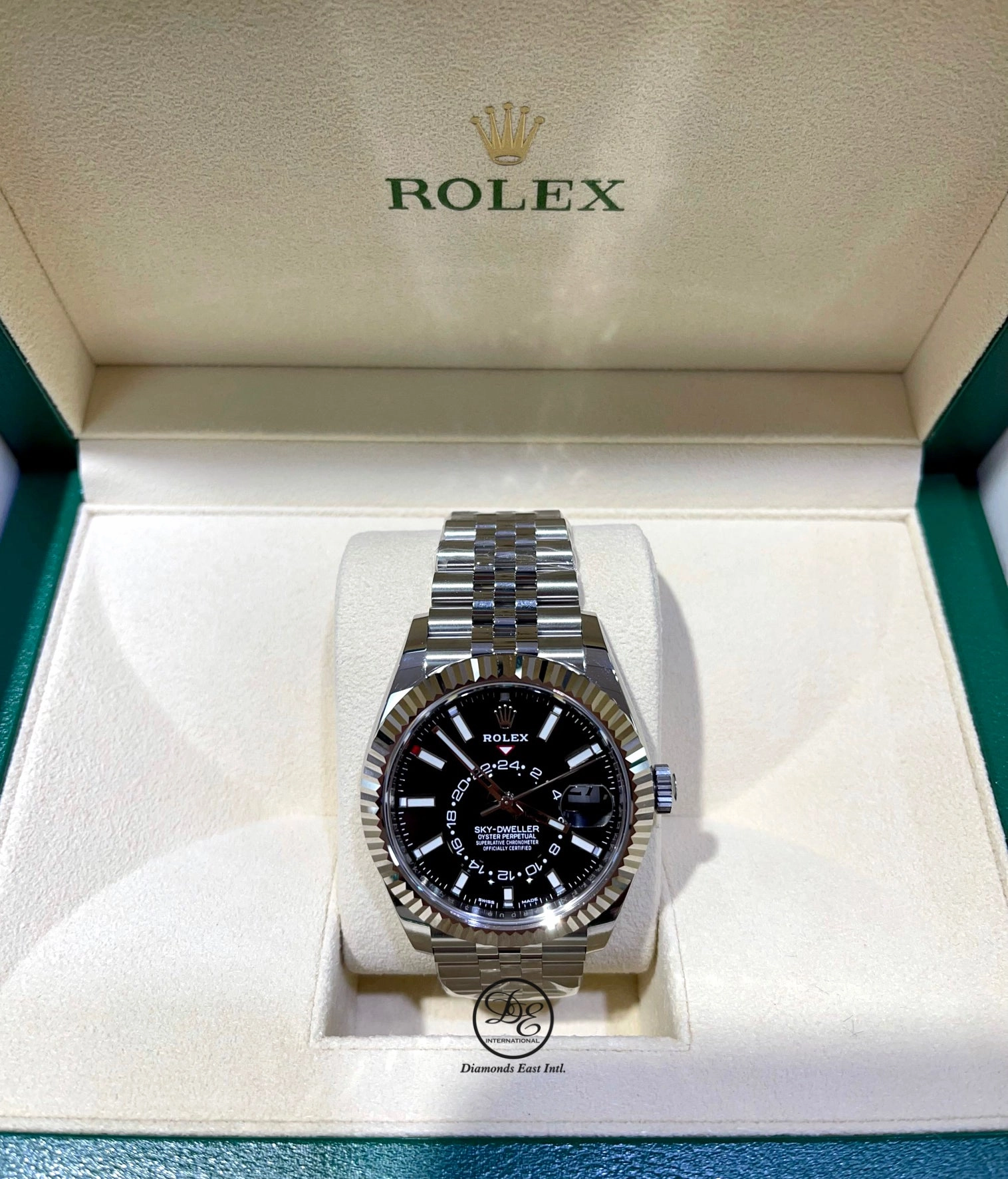 Rolex Sky-Dweller 326934 Black Dial Jubilee Band Unworn
