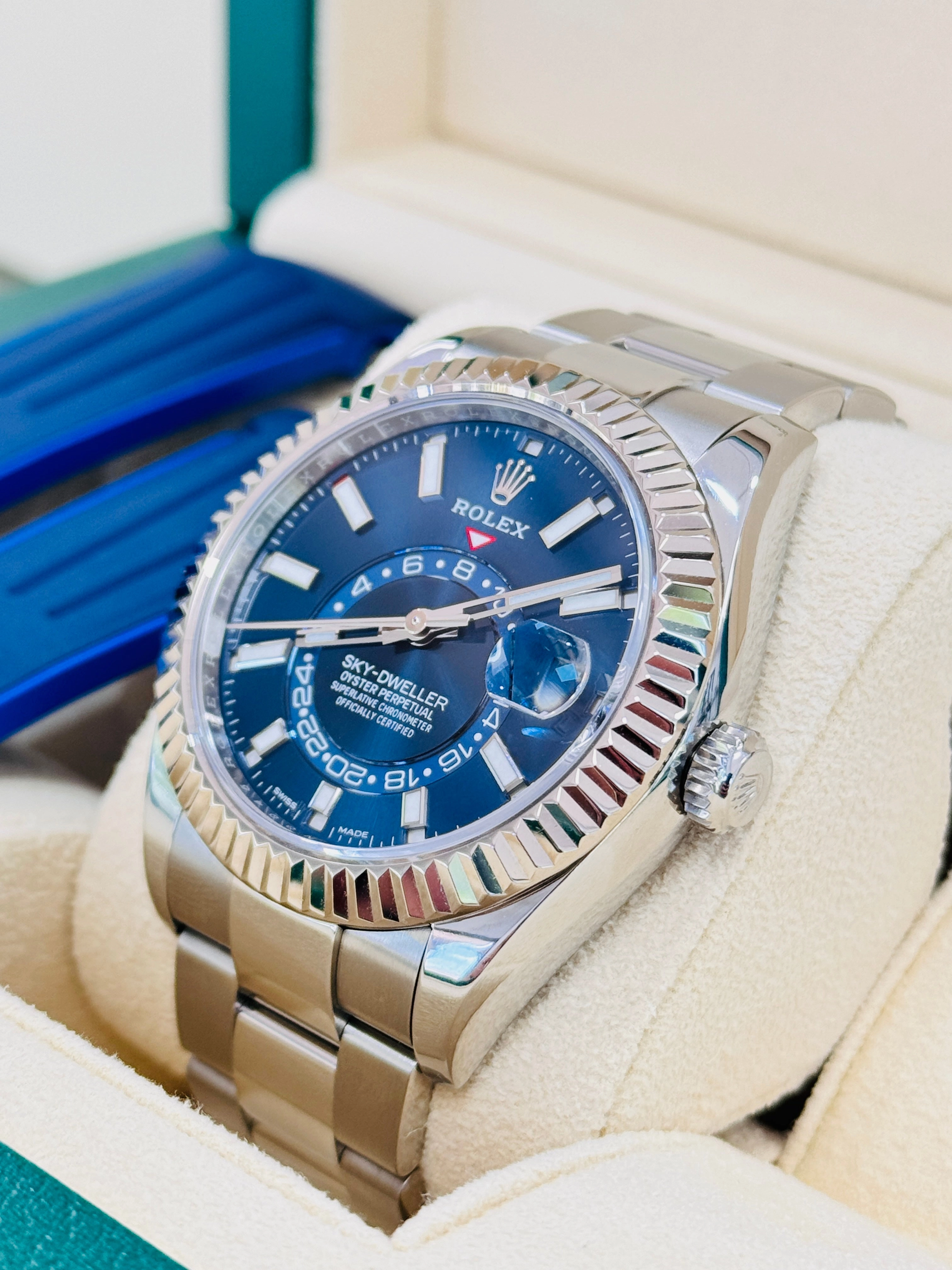 Rolex Sky-Dweller 326934 Blue Dial Oyster Steel Bracelet   Rubber B Watch MINT