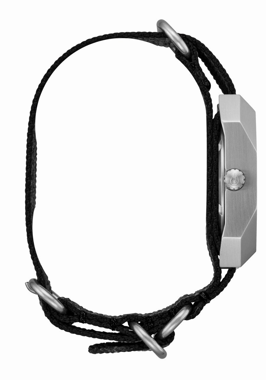 Scout - Silver / Charcoal