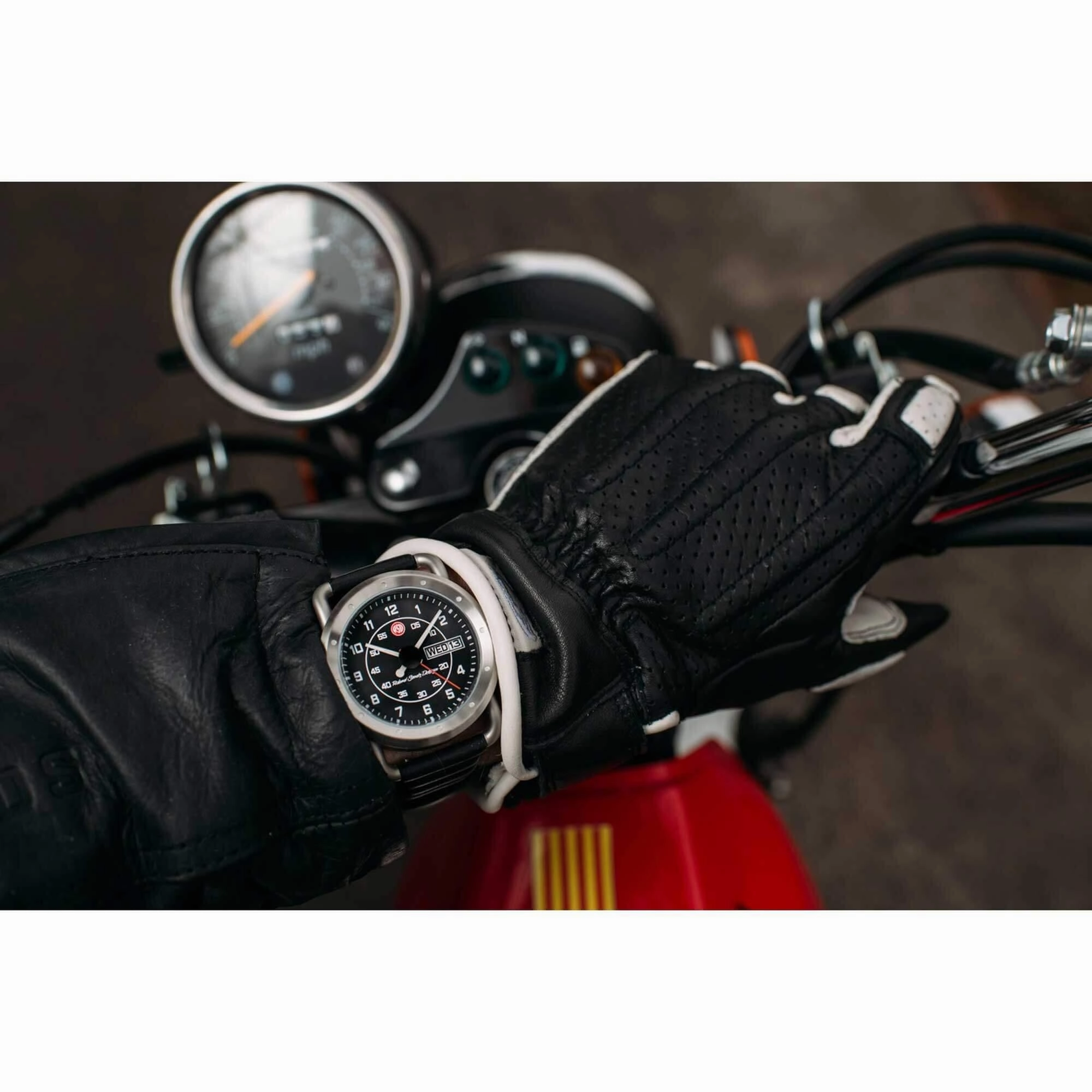 Szanto Icon Unisex Quartz Watch - Roland Sands Signature Black Dial Strap | IC RS 2201
