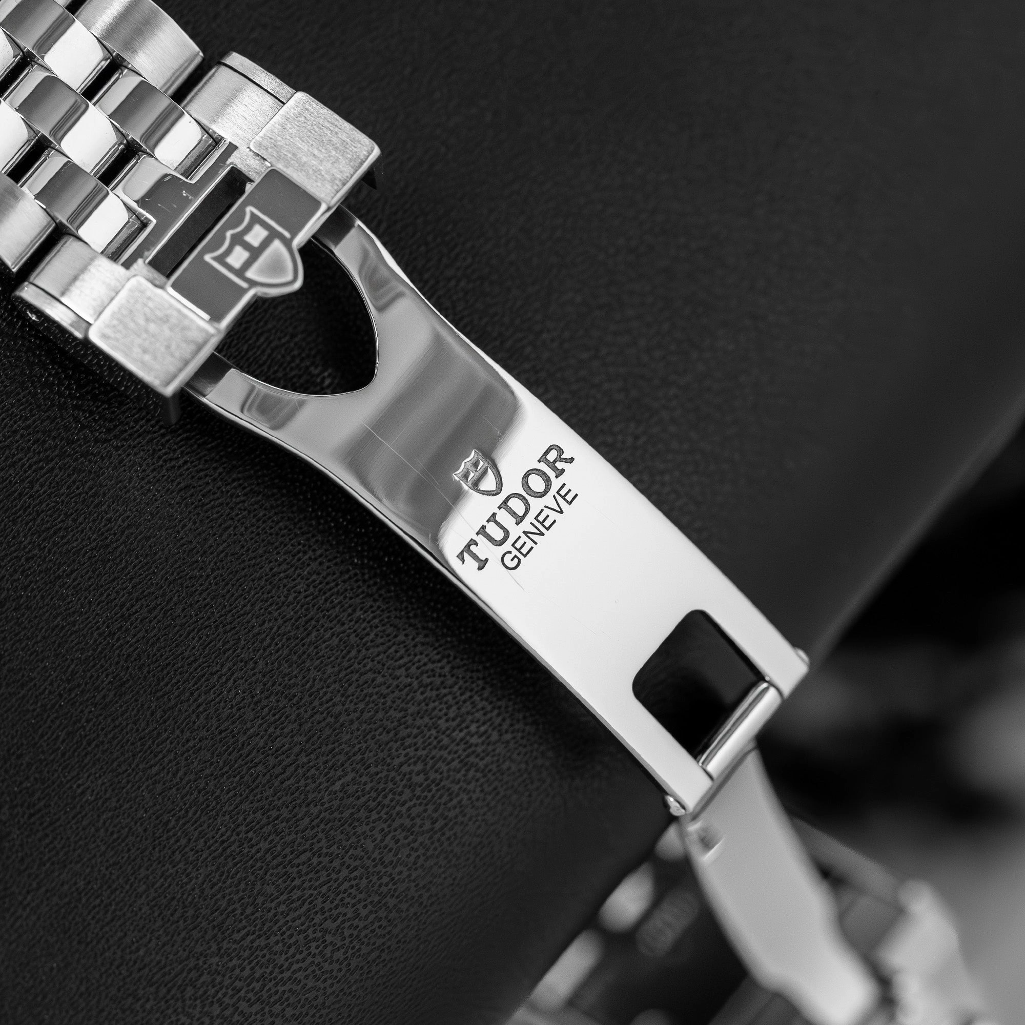 Tudor Black Bay M7941A1A0NU