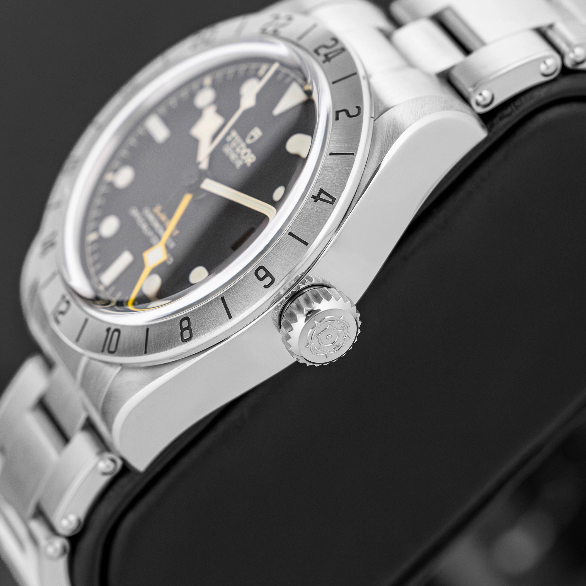Tudor Black Bay Pro 79470-0001
