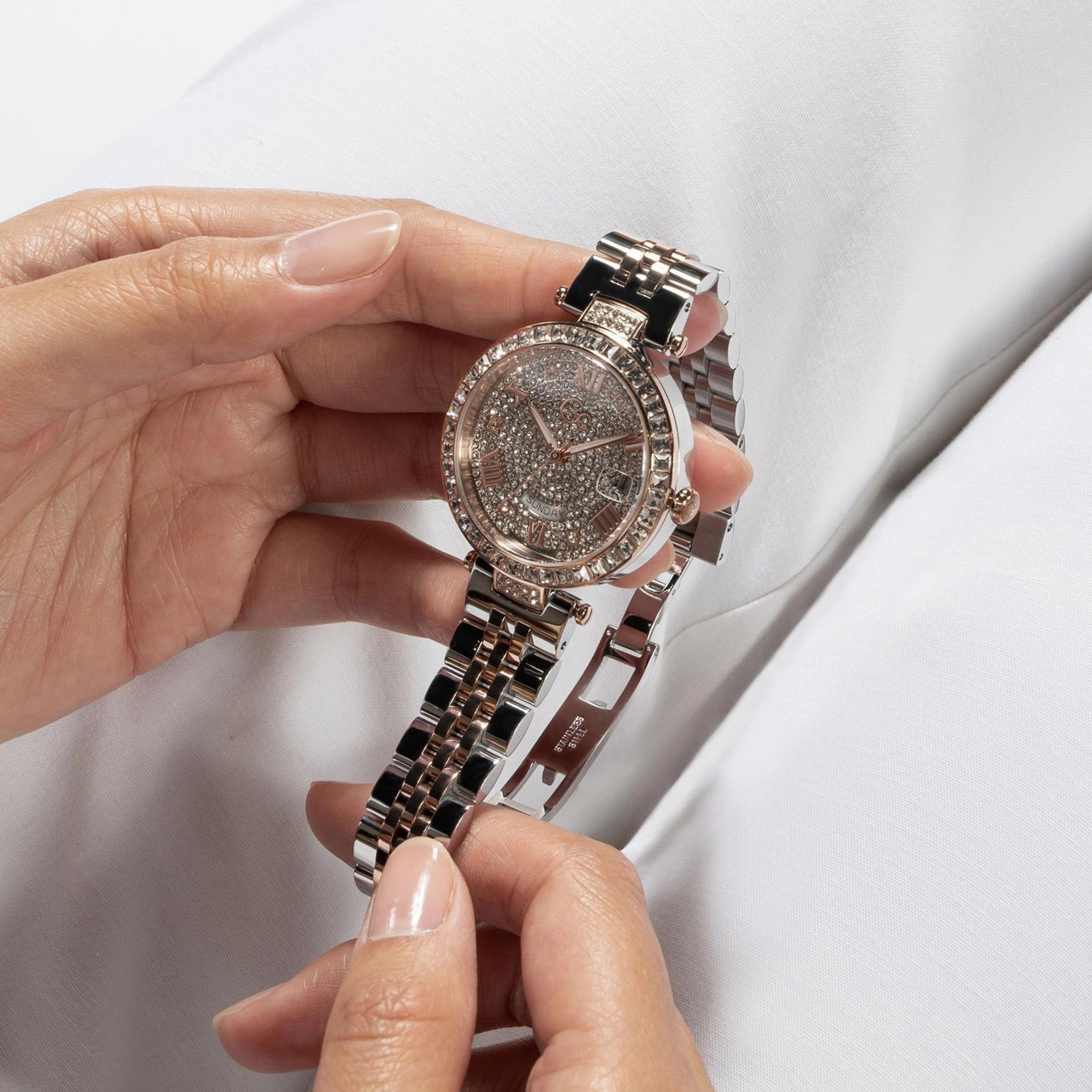 Women's White Analog Stainless Steel Watch Z01014L1MF